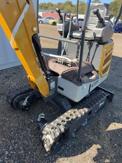 2026 XZ20R Tracked Mini Excavator - Hydraulic Thumb - Image 11
