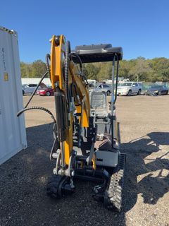 2026 XZ20R Tracked Mini Excavator - Hydraulic Thumb - Image 4