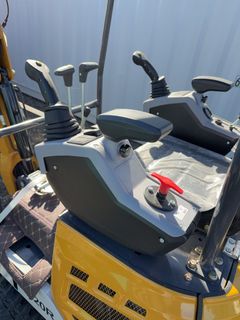 2026 XZ20R Tracked Mini Excavator - Hydraulic Thumb - Image 8