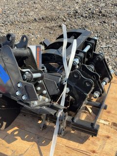 AGT Mini Excavator 9 Piece Attachment Set - Image 3