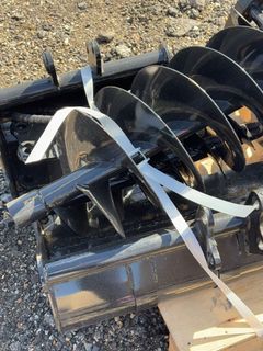 AGT Mini Excavator 9 Piece Attachment Set - Image 4