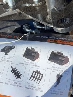 AGT Mini Excavator 9 Piece Attachment Set - Image 5