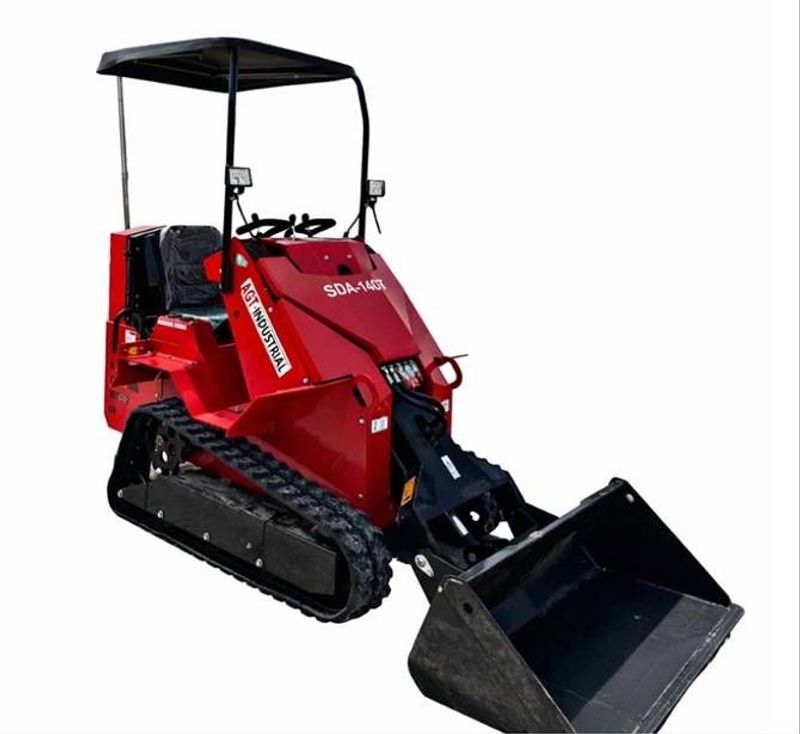 2026 SDA-140T 0.8 Ton Mini Tracked Skid Steer Loader w/ Rato R420D 13.5HP Engine - Image 1