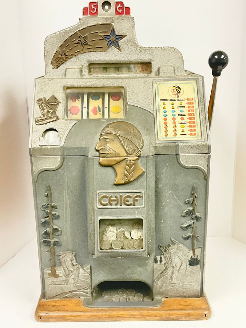 FAR 572 Collector's Warehouse Auction