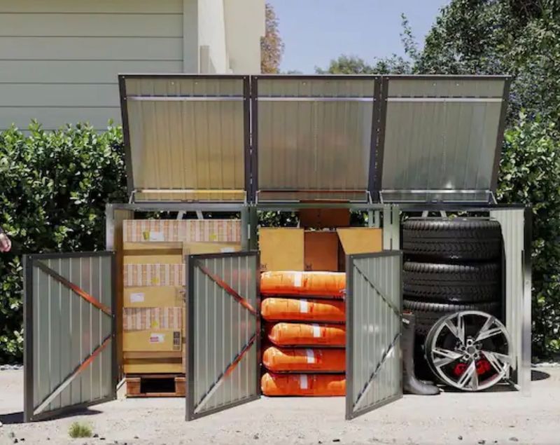 Storage stores