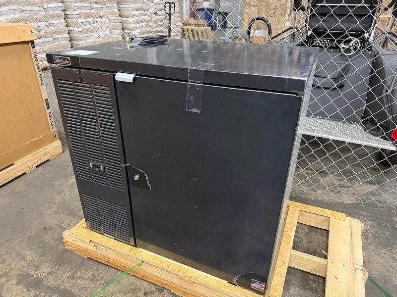 Never Used - Perlick 36 Direct draw Beer Dispenser - Back Bar Cooler. - Image 1