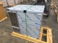 Never Used - Perlick Stainless 36 Direct draw Beer Dispenser - Back Bar Cooler. - Image 1