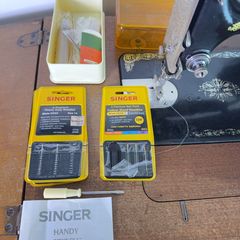 Singer AE510061 Sewing Machine with Cabinet - Image 5