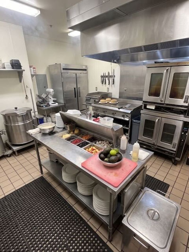 Short Notice Restaurant Closing. Falls Church, VA banner