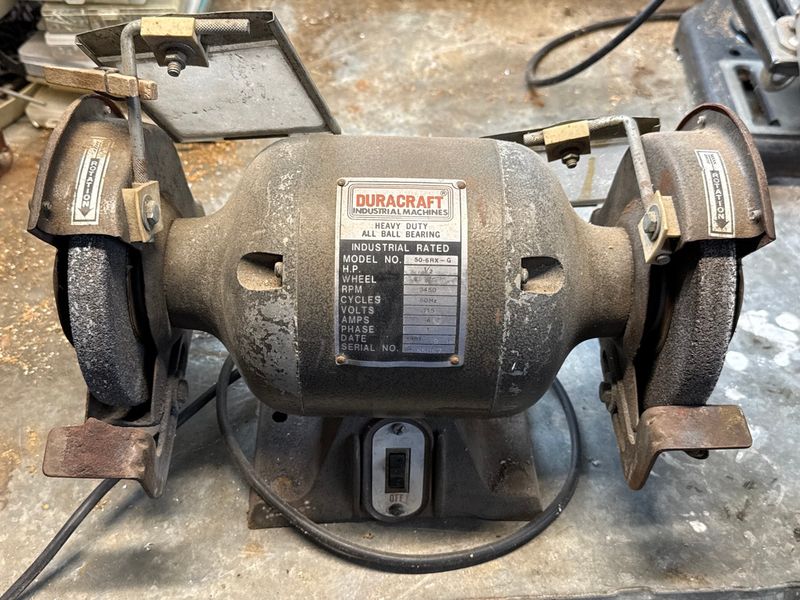 6in Duracraft Heavy Duty Bench Grinder - Image 1