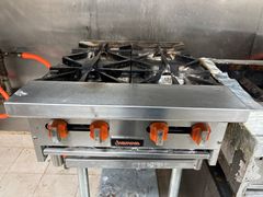 Commercial 4-Burner Gas Range With Controls - Image 1
