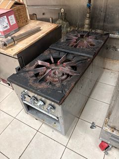 Commercial Gas Countertop Range with Oven - Image 3