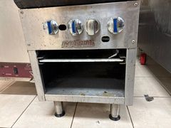Commercial Gas Countertop Range with Oven - Image 4