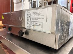 Stainless Steel Vertical Broiler 65 lb Capacity - Image 6