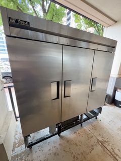 Three-Door Commercial Stainless Refrigerator - Image 2