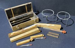 Battery Hydrometer Kit with Wood Case - Image 1