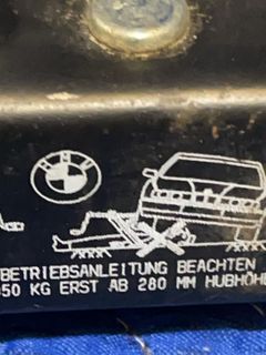 BMW E46 Scissor Car Jack - Image 3