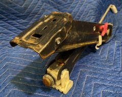 BMW E46 Scissor Car Jack - Image 4
