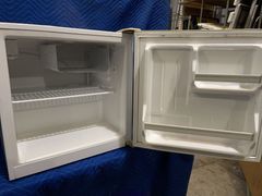 Haier Mini Refrigerator - Image 2