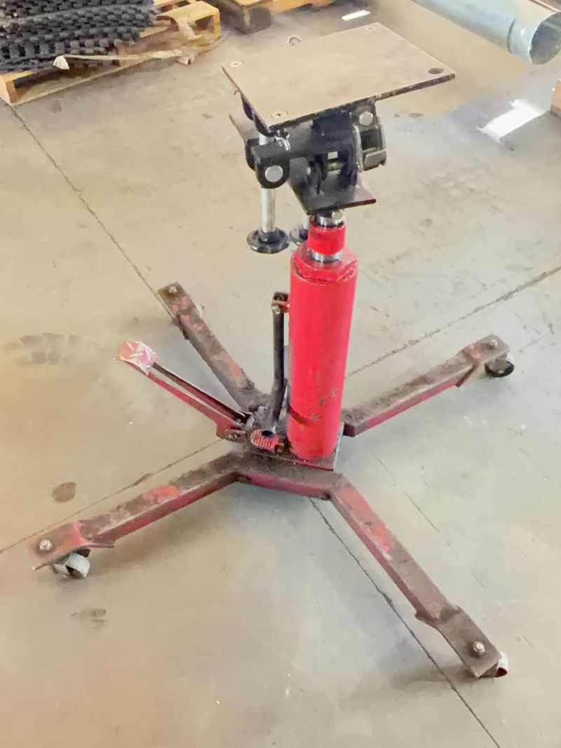 Hydraulic Transmission Jack with Adjustable Head - Image 1