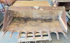 Heavy-Duty Loader Bucket With Teeth Attachment - Image 1
