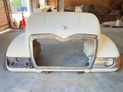 White Semi Truck Hood Assembly With Fenders - Image 2