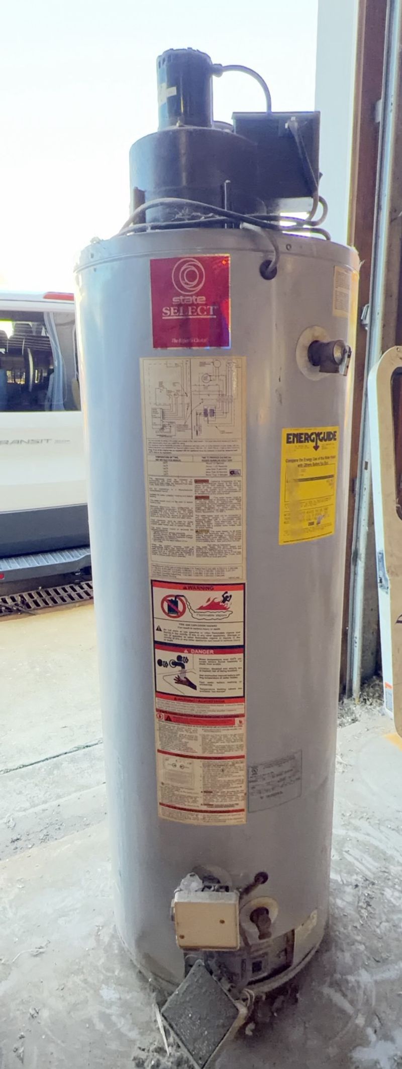 50 Gallon Natural Gas Water Heater 40000 BTU - Image 1