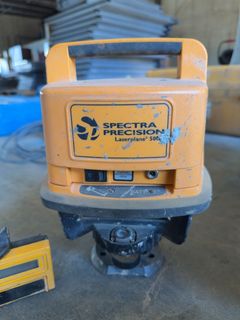 Laser Level with Laser Eye Receiver and Case - Image 2