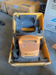 Laser Level with Laser Eye Receiver and Case - Image 8
