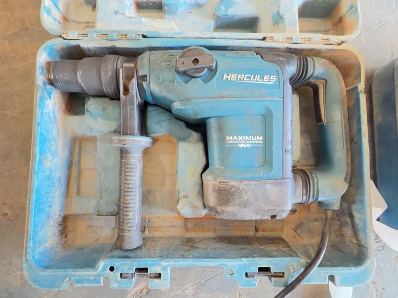 Rotary Hammer With Hard Case, SDS-Max, 120V - Image 1