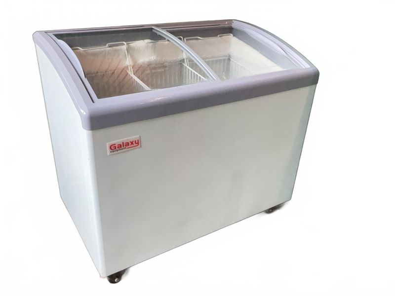 Galaxy Equipment Freezer Showcase Model 1771CFC9HC - Image 1