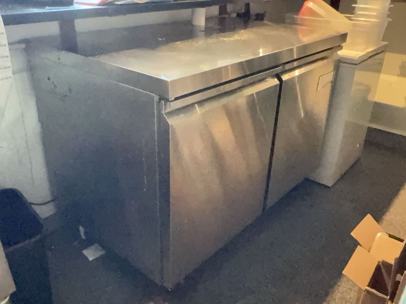 Avantco 178SSUC48RHC Two Door Stainless Refrigerator - Image 1