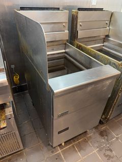 Pitco SG18S Commercial Gas Deep Fryer - Image 1