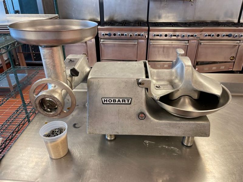 M30633 Former Art Institute Culinary School Restaurant hospitality Equipment Auction Arlington, VA