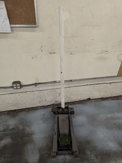 Heavy Duty Floor Hydraulic Jack - Image 2