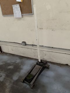 Heavy Duty Floor Hydraulic Jack - Image 3
