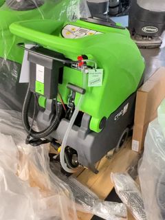 IPC CT40 Floor Scrubber with Charger - Image 3