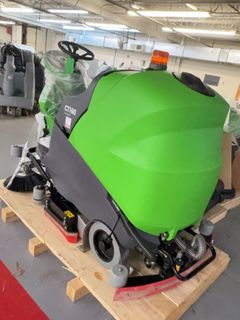 IPC Gansow CT160 Ride-On Floor Scrubber - Image 3