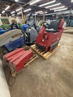 Factory Cat 350 Ride-On Sweeper, Parts Only - Image 1