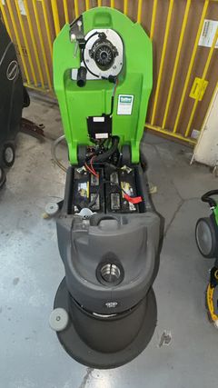IPC CT40 BT50-CB Floor Scrubber Machine - Image 5