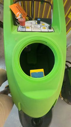IPC CT40 BT50-CB Floor Scrubber Machine - Image 8