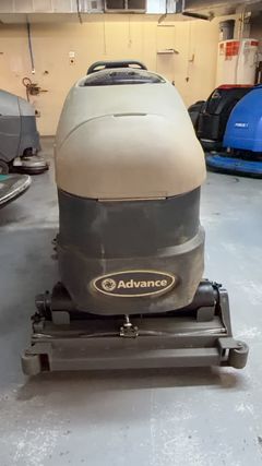 Nilfisk Advance Convertamatic 28C Floor Scrubber - Image 3