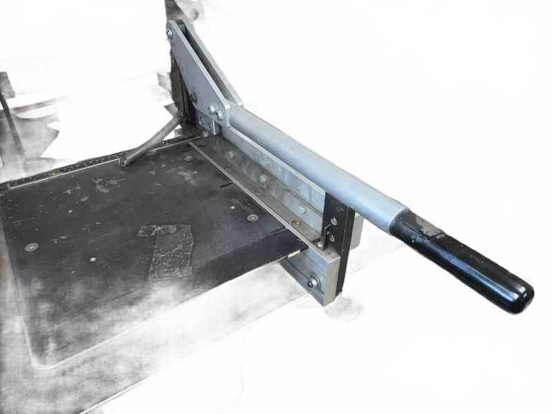 Manual Sheet Metal Shear Cutter - Image 1
