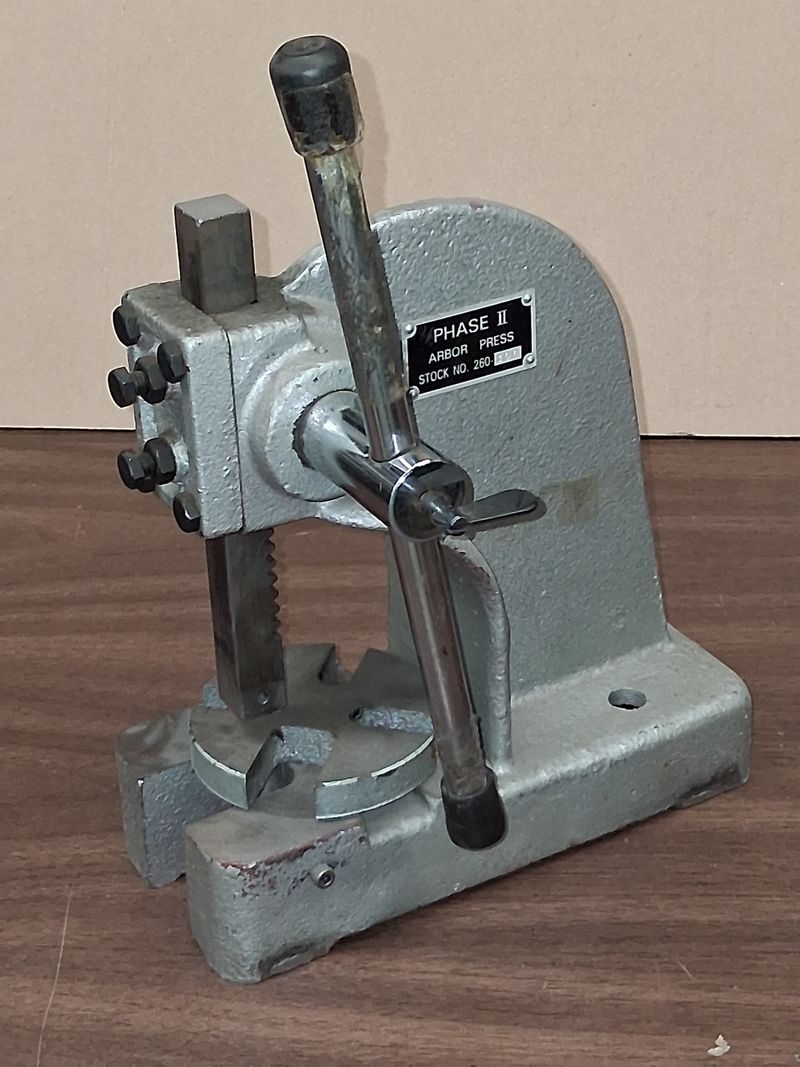 1/2 Ton Benchtop Arbor Press - Image 1