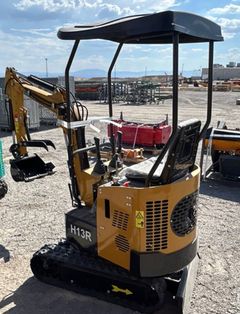 Mini Excavator H13R - Image 2