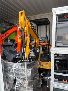 RT15R MINI EXCAVATOR  - Image 3