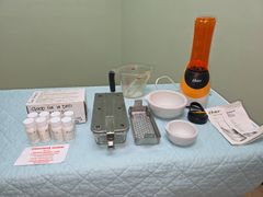 Oster Blender with Accessories Lot - Image 23
