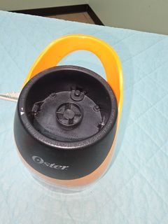 Oster Blender with Accessories Lot - Image 28