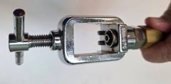 Flexible Metal Gas Connection Hose With Valve - Image 3