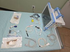 BM7 Vet Pro Veterinary Monitor with Accessories - Image 10